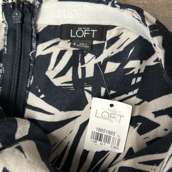 Ann Taylor Loft Strapless Tropical Leaf Jumpsuit Size 4 NWT - Picture 3 of 10